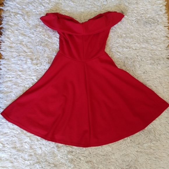 Missguided Bardot off the shoulder red skater mini dress size small - Picture 4 of 4